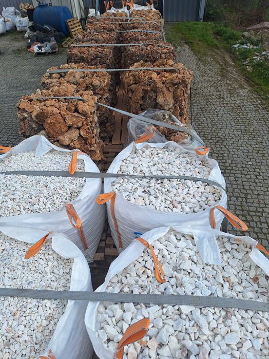 Pedra regional furada  Jardim