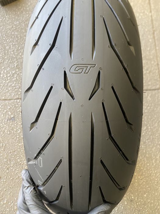 Pneu Mota 190/55/17 Pirelli Angel GT 2 (NOVO)