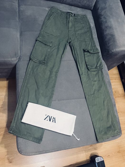Stradivarius rozm xxs damskie spodnie khaki bojowki