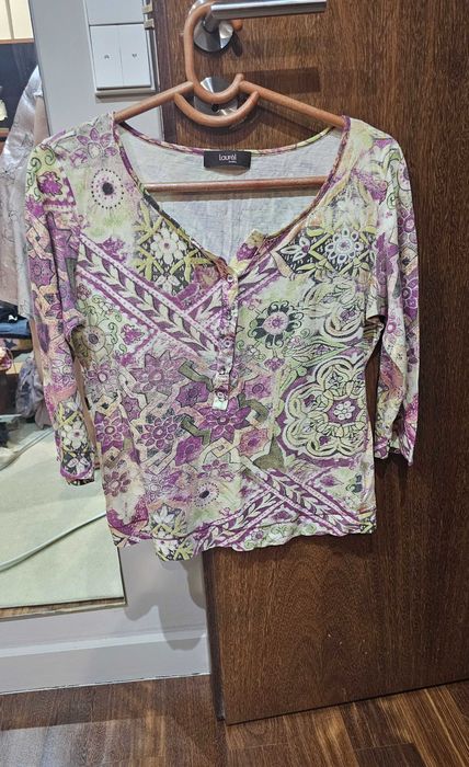 Camisola t-shirt  com botões