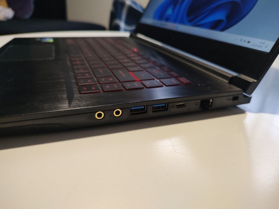 Laptop MSI GF63 Thin 11UC-215XPL / 32 GB RAM / 1 TB SSD PCIe / Windows 11 Pro