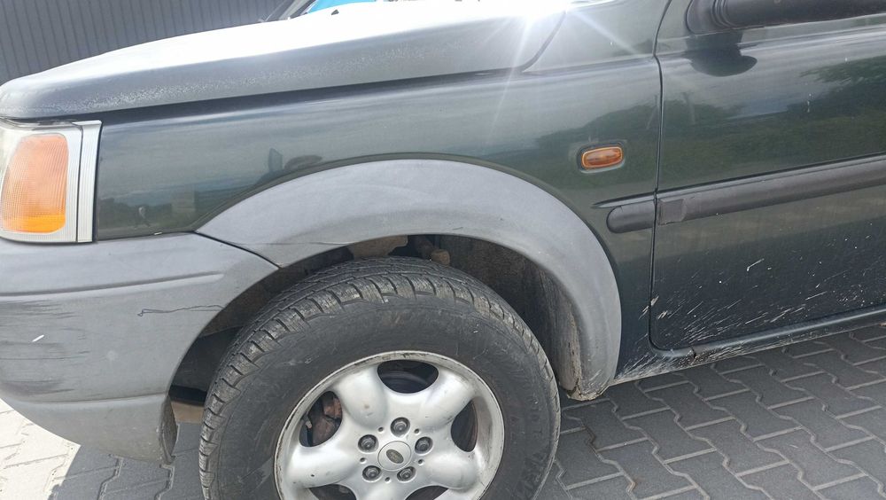 błotnik błotniki prawy/lewy przód Land Rover freelander 1 kolor 961