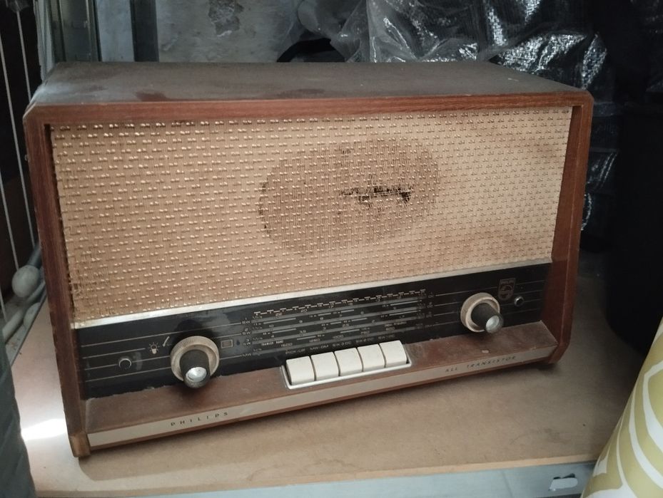 Rádio de mesa clássico Philips