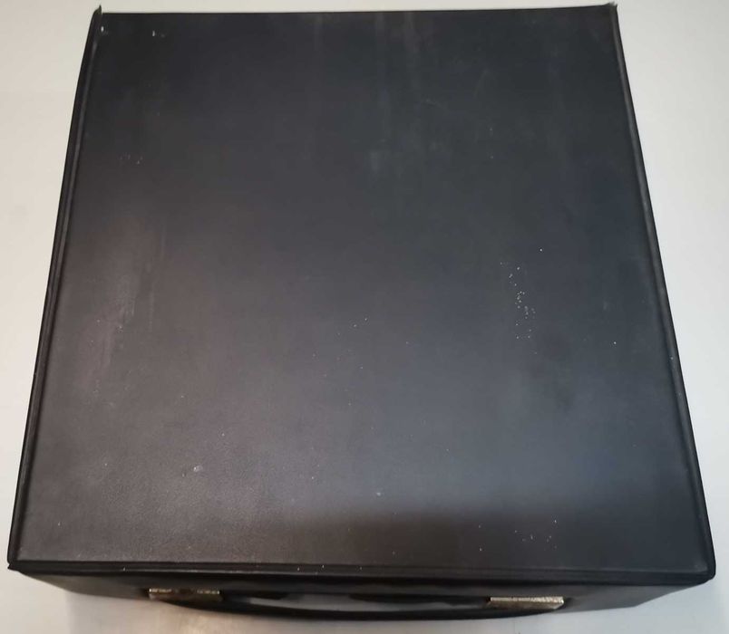 Máquina de escrever Olivetti T