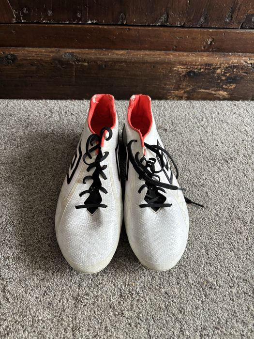 Chuteiras Umbro Pitons Aluminio