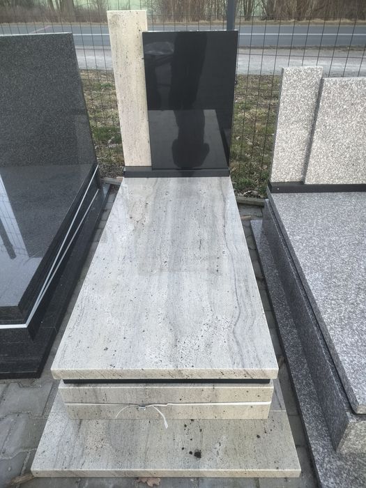 Nagrobek granitowy