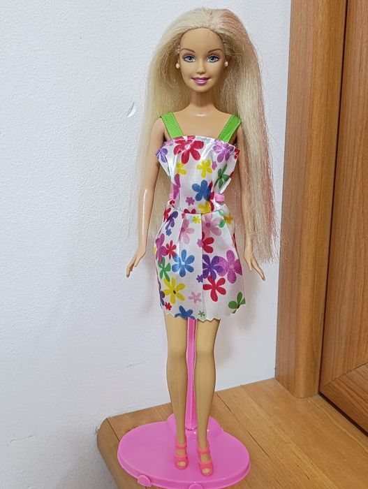 Ubranka dla Barbie - sukienka