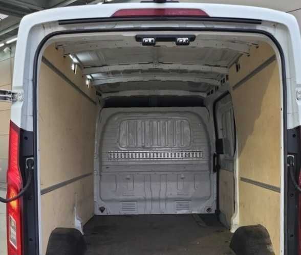 Carrinha Maxus Delivery 9