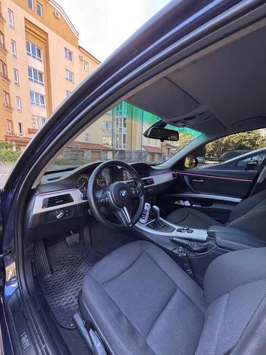 BMW e91 2010 2.0d