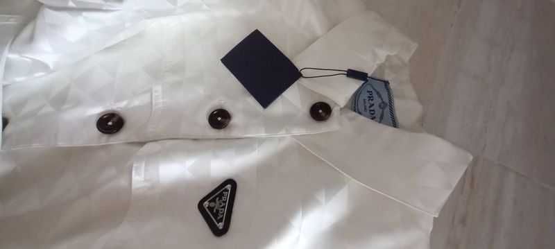 Prada płaszczyk r. L nowy