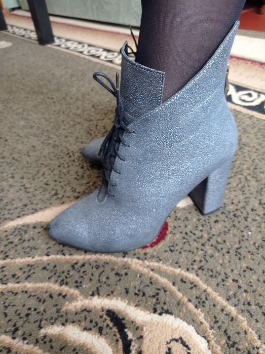 Женские кожаные ботинки (весна-осень)