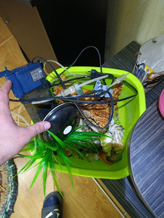 Продам акваріум на 100літрів