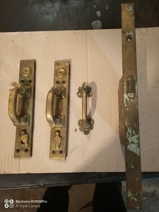 Антикваріат. Дверні ручки.