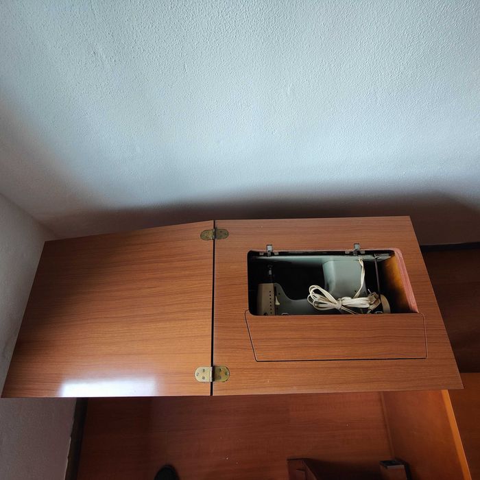 Móvel OLIVA 515 com Máquina de Costura