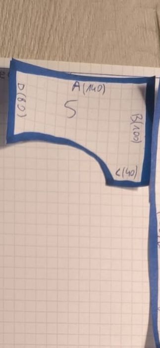 Biurko brązowe zaokrąglone