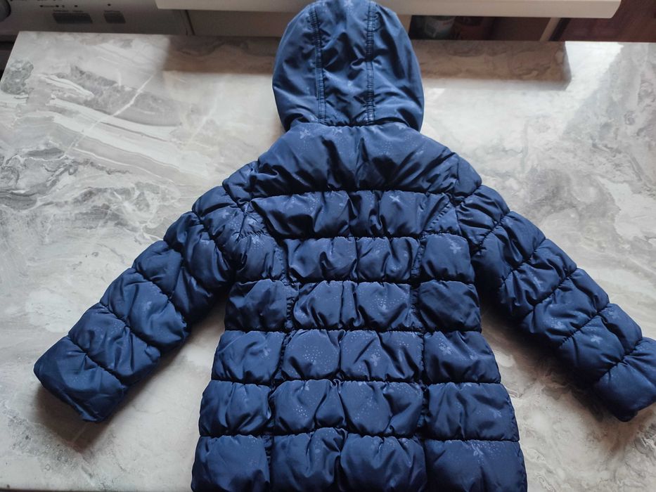 Куртка на дівчинку