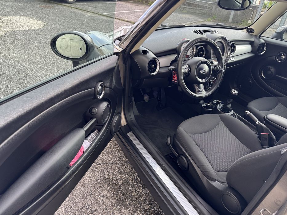 Mini Cooper 1.6 D motor N47 Gps Teto impecavel