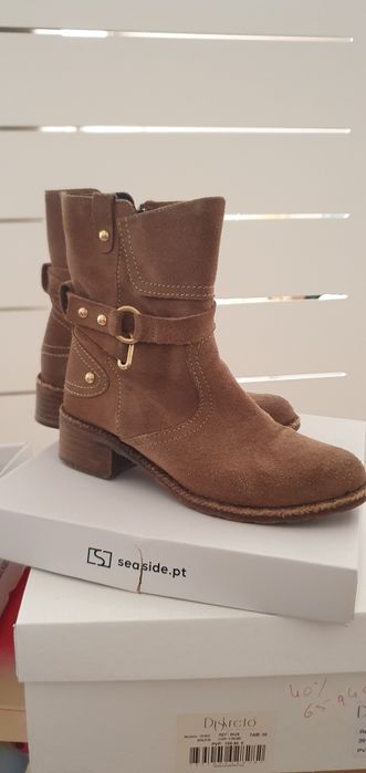 Botas em pele beje/castanho