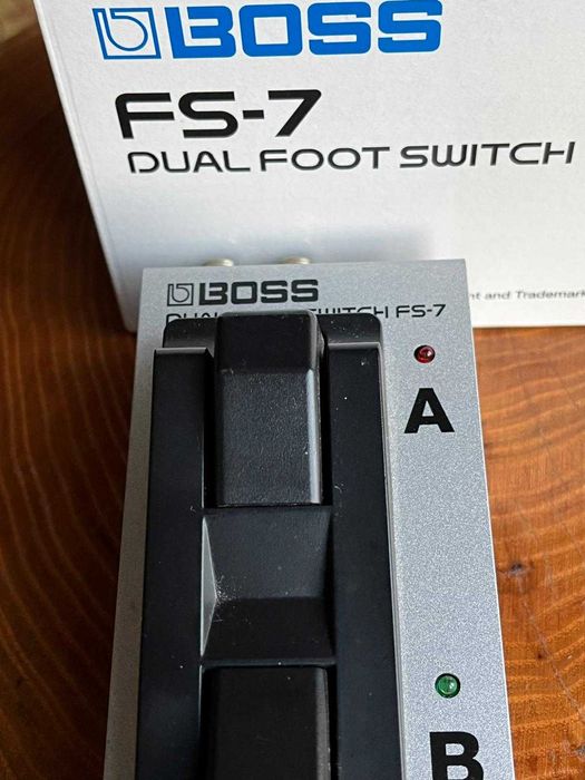 Boss RC-5 + Boss FS-7, automat perkusyjny looper + footswitch