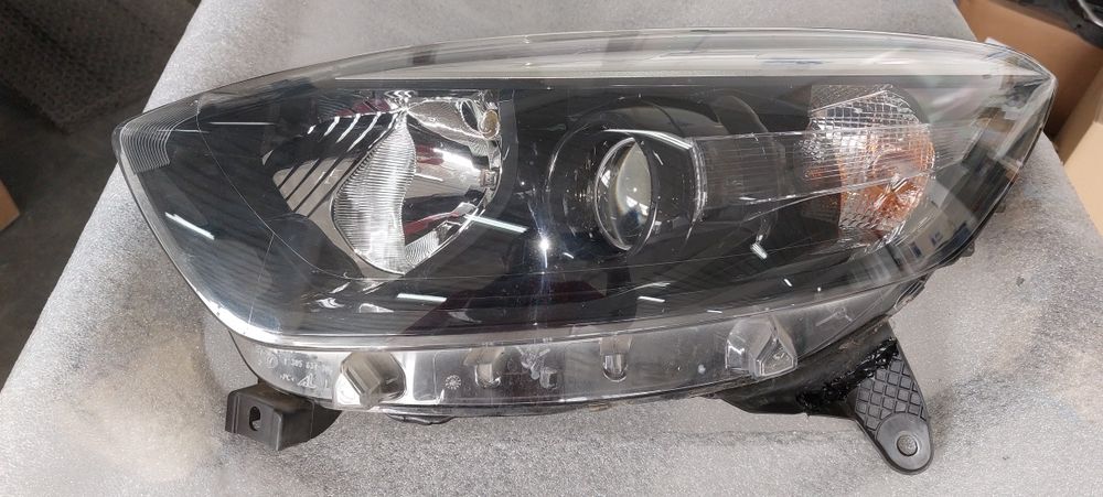 Ótica esquerda Renault Captur