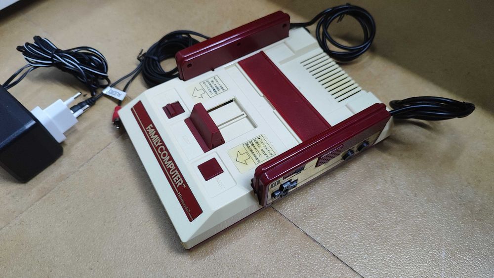Consola Famicom AV