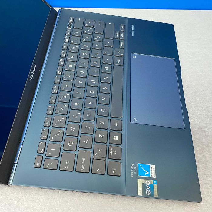 ASUS ZenBook UX3402ZA | 14" OLED 2.8K | i7-1260P 12-Cores | 16GB | 1TB