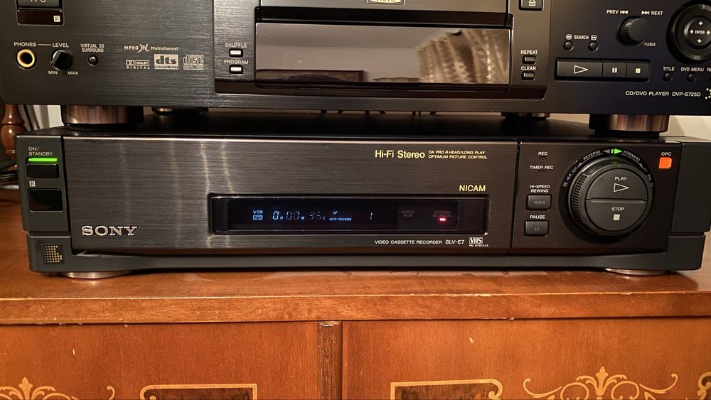 Conjunto Sony TV + DVD + Video