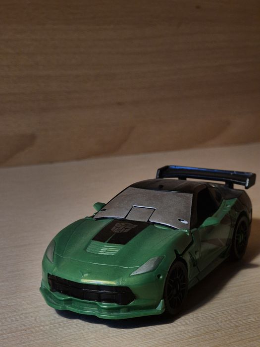 Автобот Hasbro оригинал