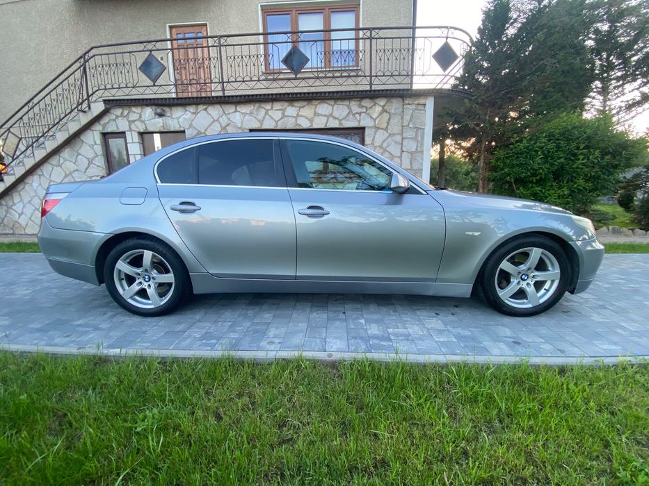 BMW E60 520i M54