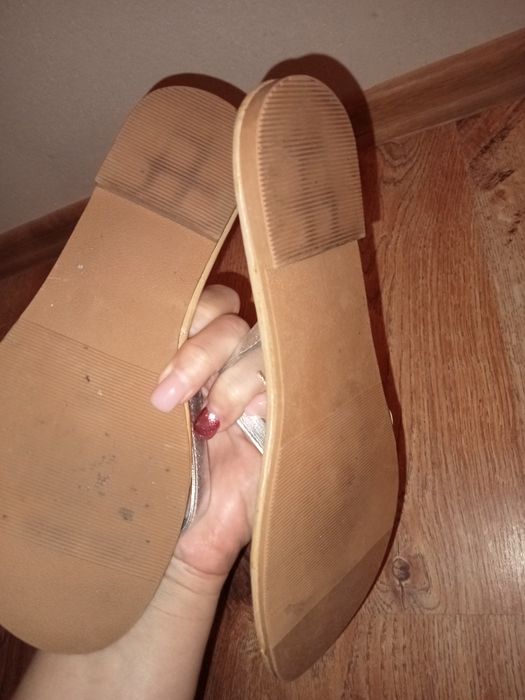 Nowe klapki,japonki dziewczęce.