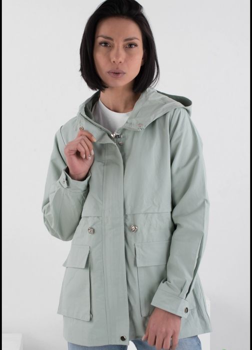 BONITA  Германія  .дощовик водовідштовхувальний Розмір 52-54. пог 62