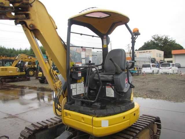 Экскаватор гуеничный Komatsu PC38UU-5