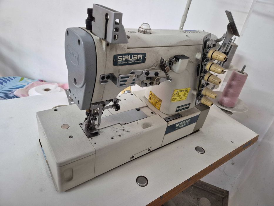 Maszyna do szycia SIRUBA F007J W122-364 renderka