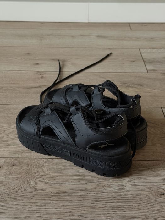 Сандалі жіночі Puma на довгій шнурівці