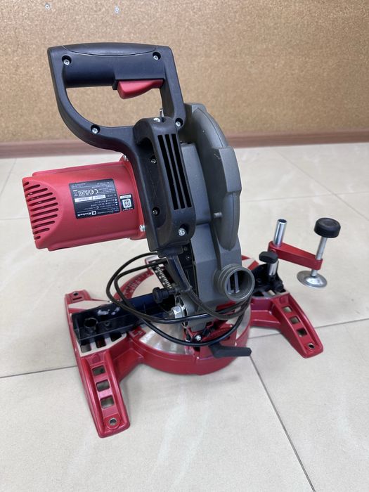 Пила торцовочная Einhell Home TC-MS 2112