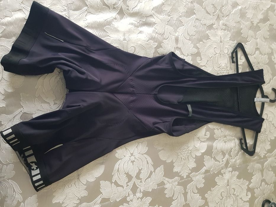 Calções e perneiras da marca ASSOS