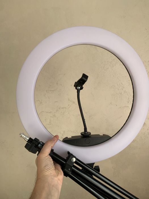 Кільцева Led лампа з тримачем і штативом