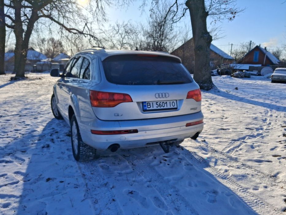 Продам Audi Q7 Quattro(без вкладень)