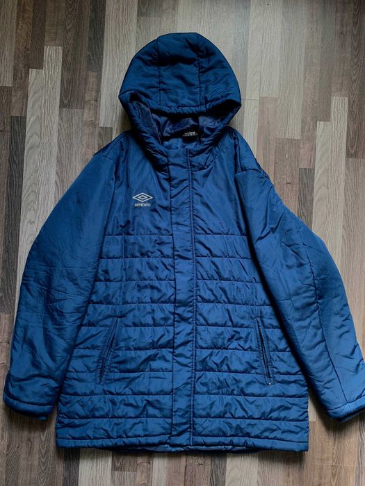 тепла та зручна куртка Umbro