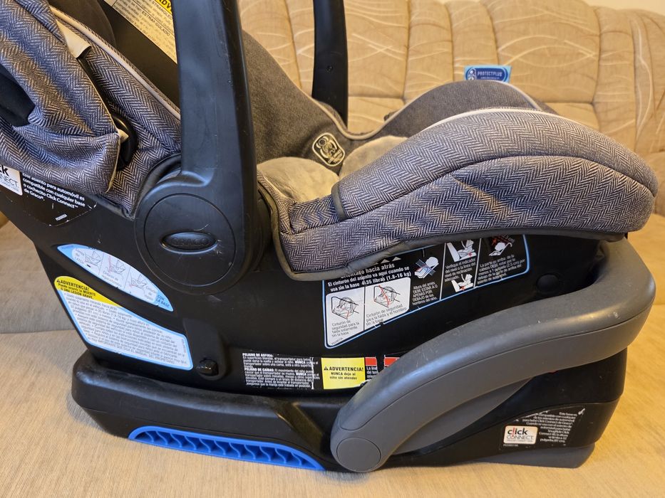 Fotelik samochodowy dziecięcy Gracco SnugRide z bazą