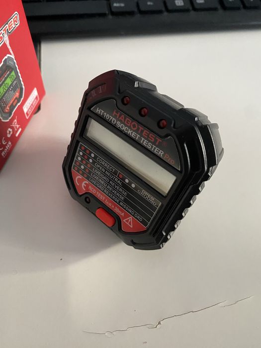 Tomada para testar corrente elétrica