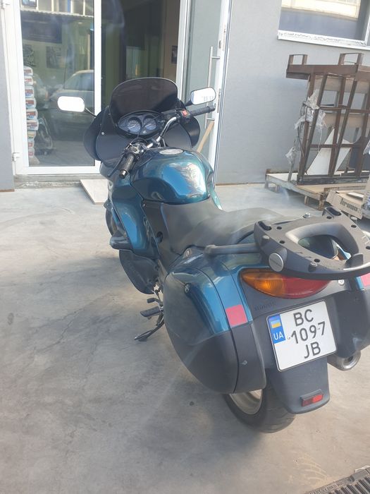 Honda deauville 650