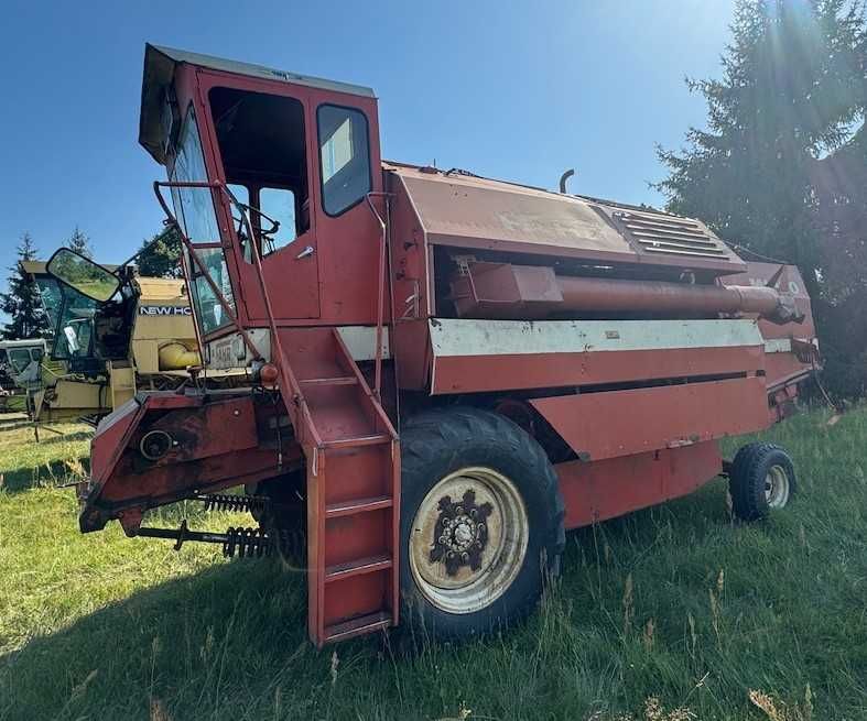 Siłownik podnoszenia heder kombajn Deutz Fahr M1300,1320 INNE