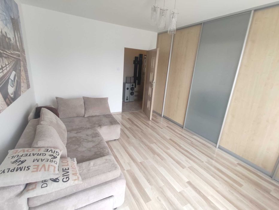 Mieszkanie 2-pokojowe z balkonem, kuchnią i łazienką 42m