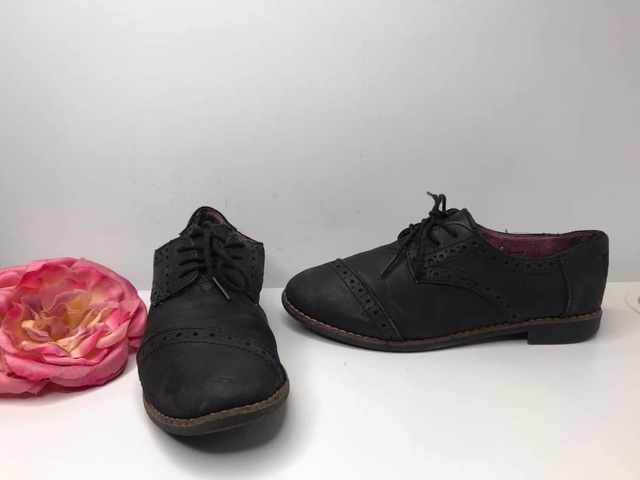 Półbuty skórzane Toms  Rozmiar 38