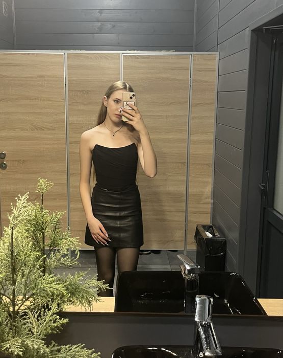 спідниця шкіряна та біла