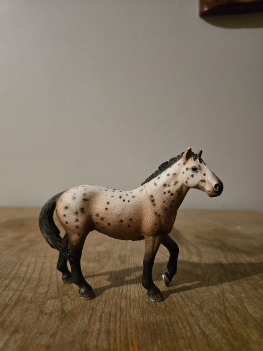 Schleich koń knabstrup ogier figurka model wycofany z 2010 r.