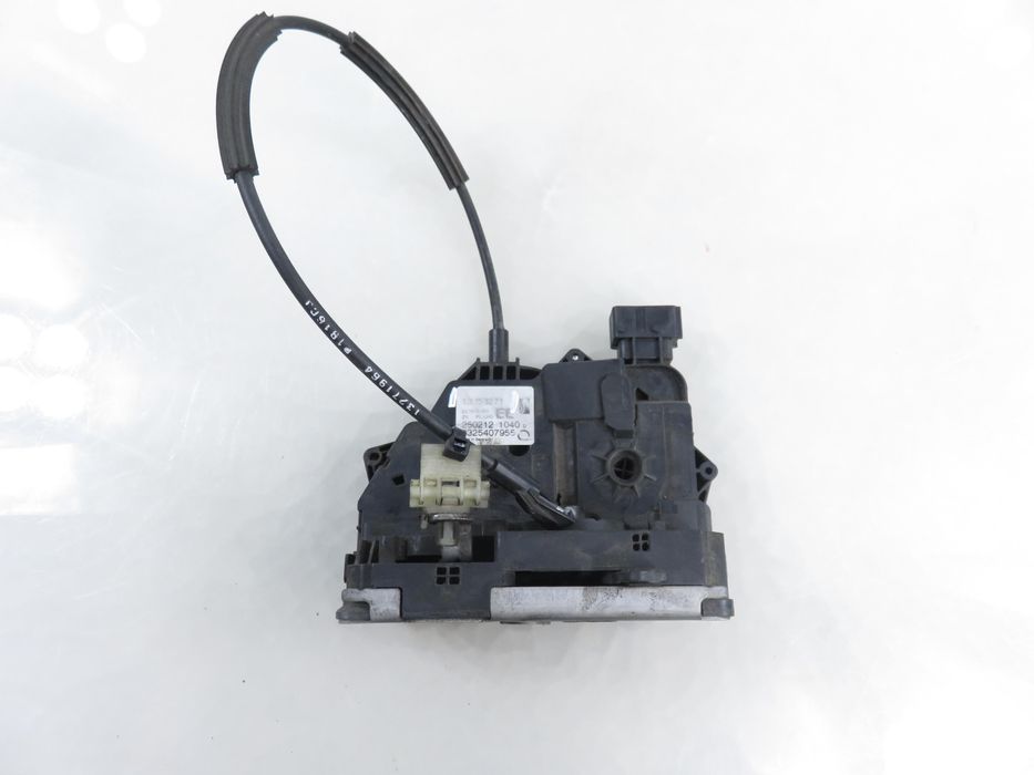 Zamek Lewy Przedni Opel Meriva B (mpv) (s10)