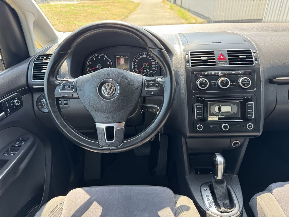 Volkswagen Touran 1.4 tsi automat з Швейцарії