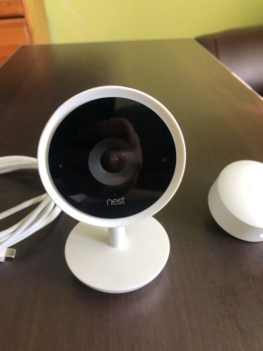 Kamera Nest wewnetrzna dzialajaca w ciemnosci